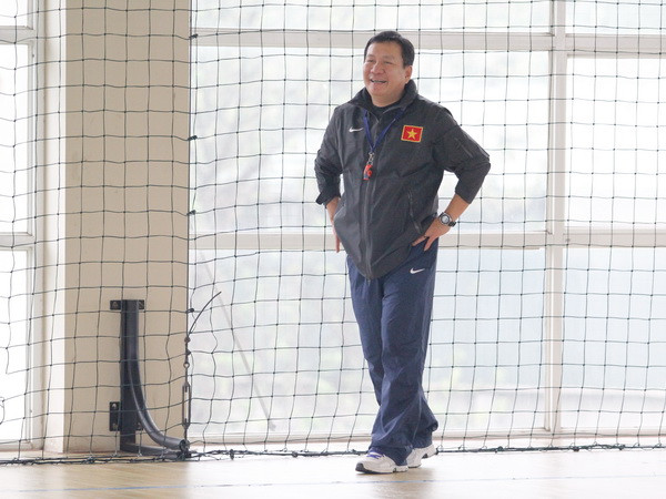 Đội tuyển tập bóng ném, Quang Hải làm “người mẫu” ảnh 5