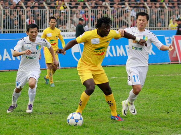 Thanh Hóa đại thắng sân nhà, SLNA bại trận ở Chi Lăng ảnh 1