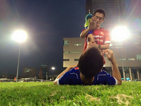 Olympic Việt Nam: Chỉ còn một mình Duy Mạnh chấn thương ảnh 1