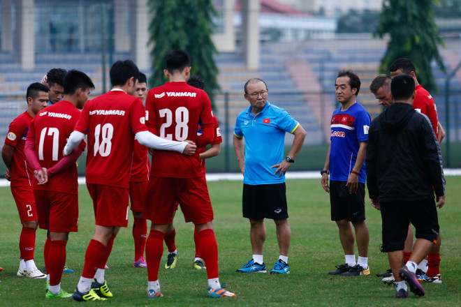 Ông Park gọi 35 tuyển thủ, Thái Lan 'bệ' nguyên đội hình SEA Games ảnh 1
