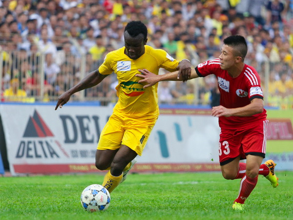 V-League vòng 15: Cuộc đua song mã Bình Dương - Thanh Hóa ảnh 1