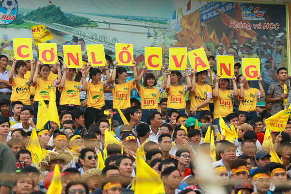 Bóng đá xứ Thanh: Tình yêu được "rao bán" bằng mọi cách? ảnh 4