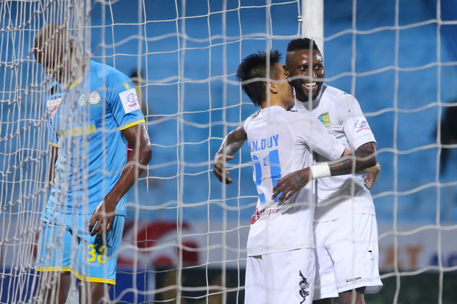 [Photo] Bộ “Tam tấu” Hà Nội T&T đè bẹp Khánh Hòa ở Hàng Đẫy ảnh 1