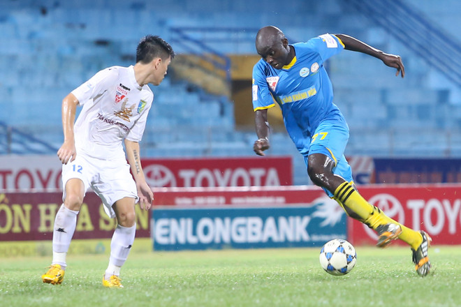 [Photo] Bộ “Tam tấu” Hà Nội T&T đè bẹp Khánh Hòa ở Hàng Đẫy ảnh 5