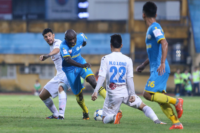 [Photo] Bộ “Tam tấu” Hà Nội T&T đè bẹp Khánh Hòa ở Hàng Đẫy ảnh 2