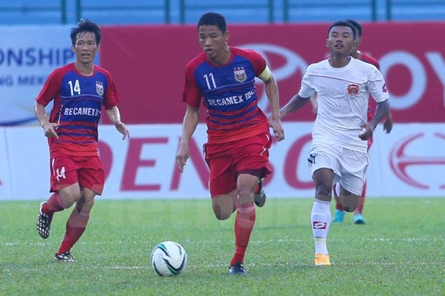 Đội bóng của ông Lê Thụy Hải vươn lên ngôi đầu V-League 2015 ảnh 1