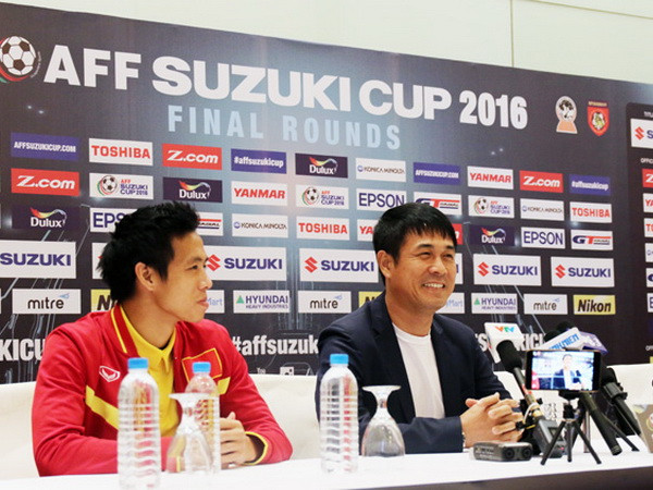 HLV Hữu Thắng và Văn Quyết cảnh giác trước “Messi Campuchia” ảnh 1