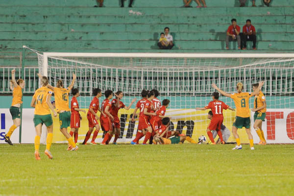 [Photo] Trận “thủy chiến” của nữ Việt Nam với Australia ảnh 7