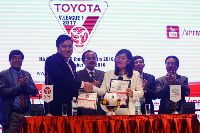 Lãi 1,6 tỷ đồng, VPF sẽ nhận nhiều tài trợ hơn ở mùa V-League 2017 ảnh 1