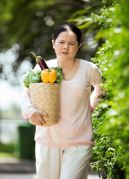 Con hạnh phúc khi cha mẹ tận hưởng cuộc sống trọn vẹn ảnh 1