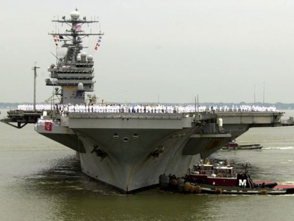 Mỹ điều tàu sân bay giúp Yemen chống lại phiến quân Houthi ảnh 1