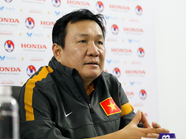 Hàng công chơi tệ, ông Phúc “nhớ” Công Vinh ảnh 1