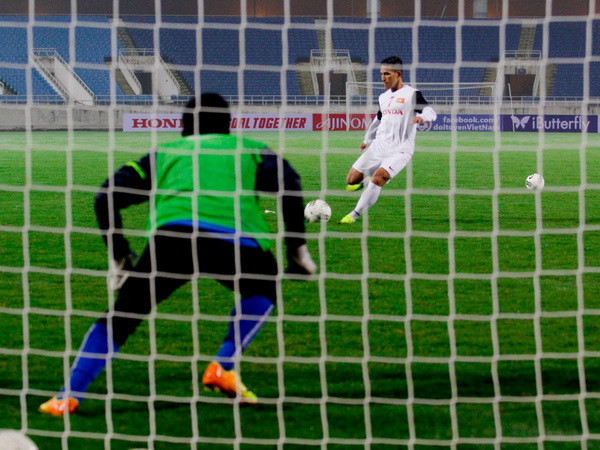 Tuyển Việt Nam “luyện công” trong mưa trắng xóa Mỹ Đình ảnh 9