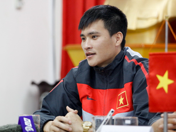 Công Vinh nhận băng đội trưởng tuyển Việt Nam sau 5 năm chờ đợi ảnh 1