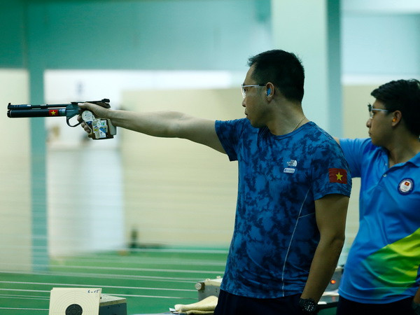 Giành HCV thứ hai, Hoàng Xuân Vinh lập kỷ lục quốc gia mới ảnh 1