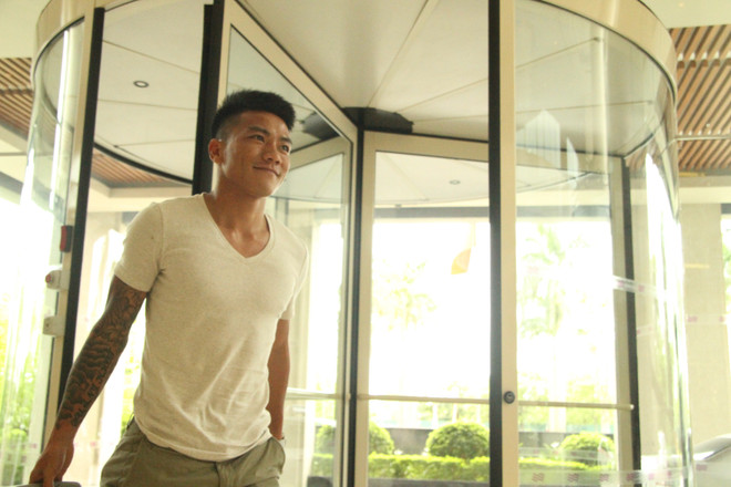 Quên chứng minh thư, Văn Quyết suýt không kịp hội quân tuyển Việt Nam ảnh 3