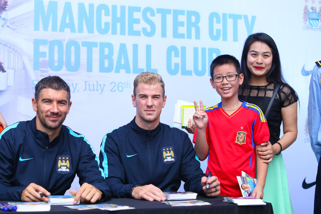 Đội trưởng Man City “đối mặt” đội trưởng U23 Việt Nam ảnh 6