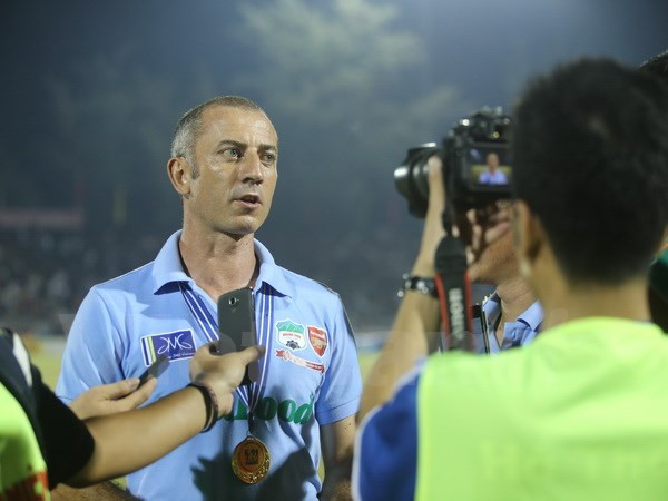 HLV Graechen: Tôi không nghĩ Bình Dương thiếu may mắn ảnh 1