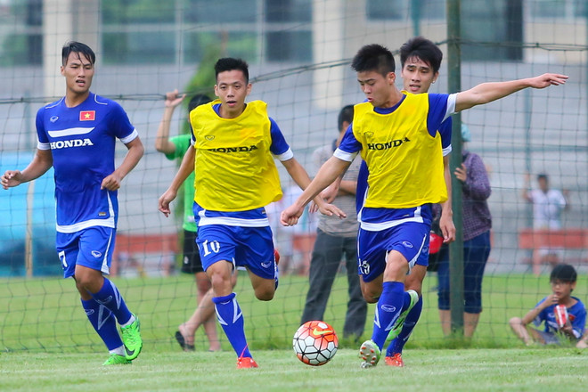 Hé lộ đội hình tuyển Việt Nam quyết đấu Manchester City ảnh 2