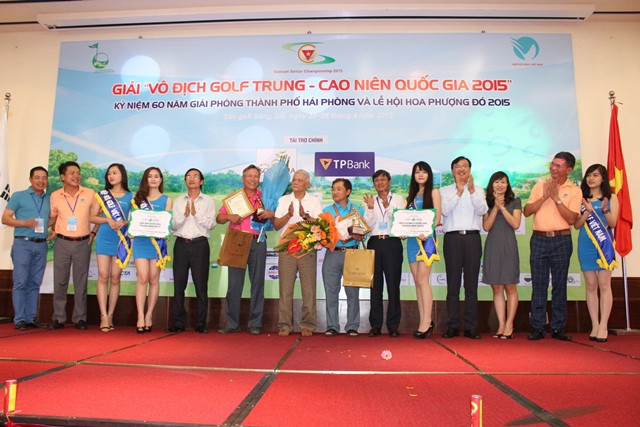 VGA và TPBank trao giải vô địch golf trung - cao niên năm 2015 ảnh 1
