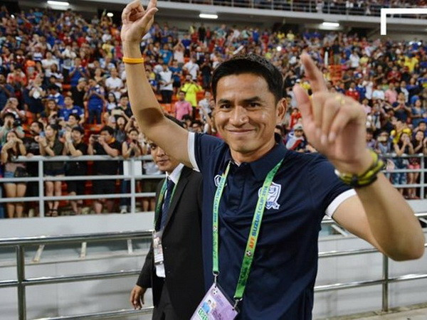 Vô địch AFF Cup, Kiatisuk muốn nâng tầm bóng đá Đông Nam Á ảnh 1