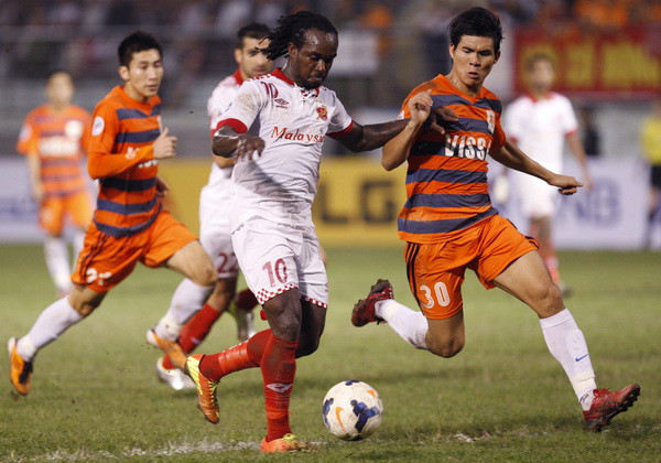 Ninh Bình đại thắng, Văn Quyến được khen là “cầu thủ lớn” ảnh 1