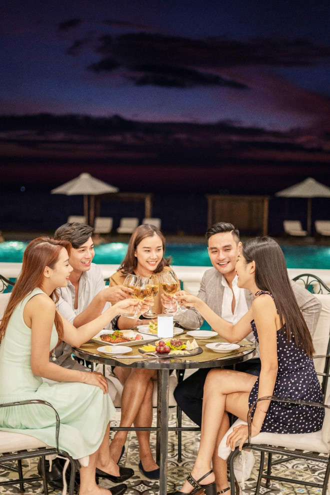 Khởi động năm mới với nhóm bạn thân ở điểm đến sang, xịn, mịn ảnh 3