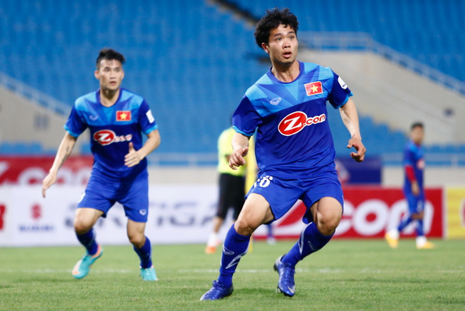 Có Văn Quyết, Công Phượng chưa thể khoác áo số 10 ảnh 1