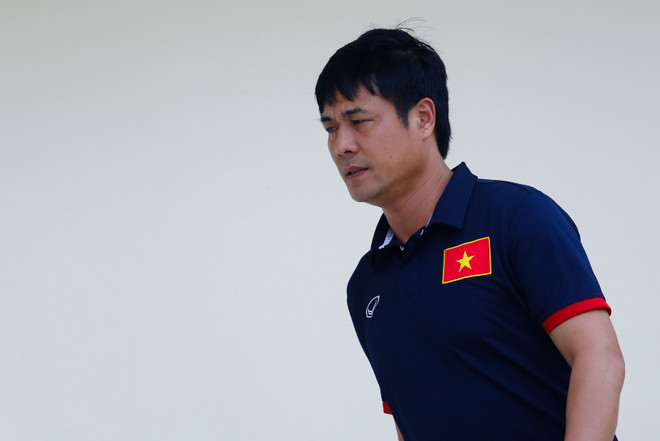 [Photo] Hữu Thắng điều chỉnh giáo trình cho cầu thủ chấn thương ảnh 3