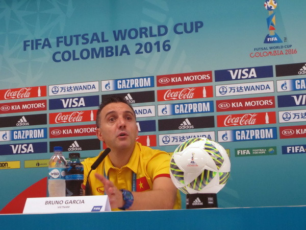 HLV Bruno Garcia: Futsal Việt Nam không thất vọng vì thất bại ảnh 1