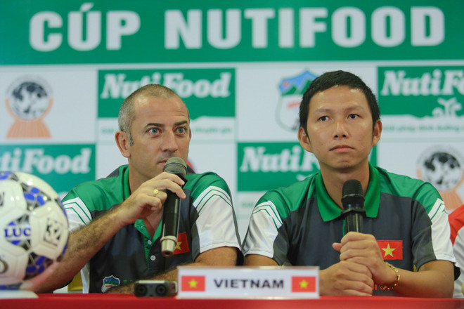 Thầy ‘Giôm’ mơ ngôi vô địch, Công Phượng chỉ muốn vượt qua vòng bảng ảnh 2