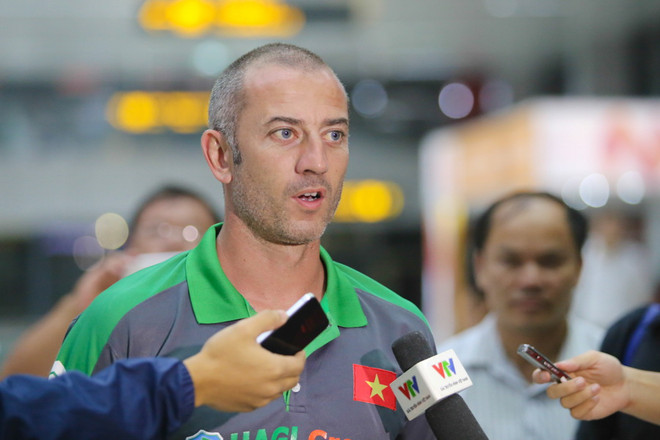 HLV Graechen: Tôi hy vọng U19 Việt Nam sẽ không sợ hãi ảnh 1