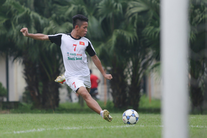 “Lá chắn thép” của U19 Việt Nam có thể nghỉ trận gặp Nhật Bản ảnh 5