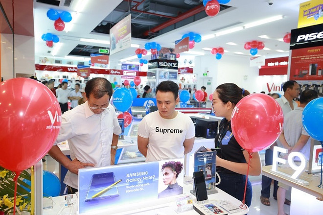 "Mê cung ưu đãi" tại 2.500 gian hàng ở Vincom Black Friday 2018 ảnh 4