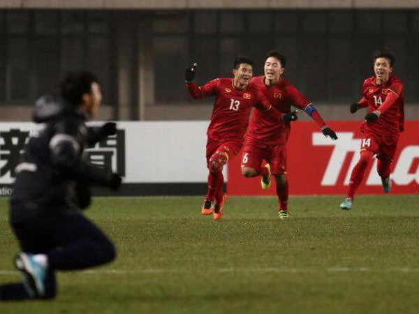 HLV Nguyễn Thành Vinh: U23 Việt Nam hoàn toàn có thể mơ xa hơn bán kết ảnh 1