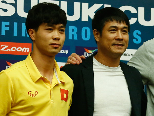 HLV Hữu Thắng giải thích lý do trao băng đội trưởng cho Công Phượng ảnh 1