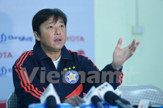 HLV Lê Huỳnh Đức bị nhắc nhở vì "xúc phạm đội ngũ trọng tài" ảnh 1