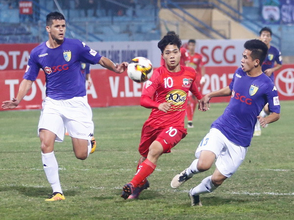 Hoàng Anh Gia Lai xuống hạng, bầu Đức vẫn tin Công Phượng, Văn Toàn ảnh 1