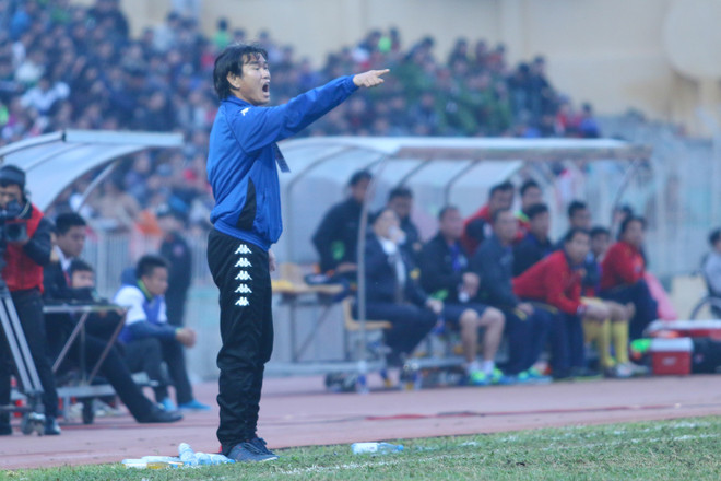 [Photo] HLV Vũ Quang Bảo chỉ mặt Gonzalo, Thanh Hóa thắng ngược á quân ảnh 10