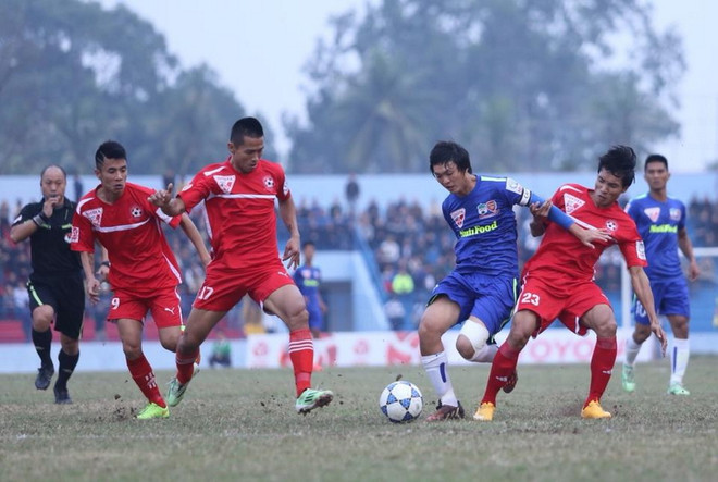 [Video] Hàng thủ Hoàng Anh Gia Lai bất lực trong thất bại ở Lạch Tray ảnh 1