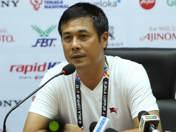 HLV Hữu Thắng nói gì về nghi án Xuân Trường, Văn Hậu “tẩy thẻ”? ảnh 1