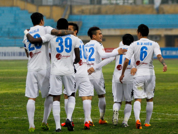 Video những pha lập công đẹp nhất V-League vòng 5 ảnh 1