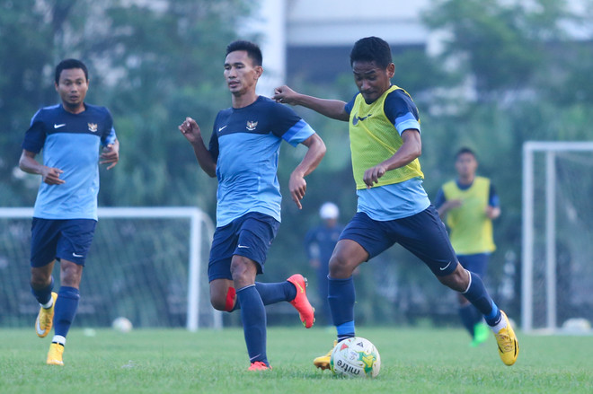 HLV Alfred Riedl ngại Công Vinh, đánh giá cao Văn Quyết ảnh 5