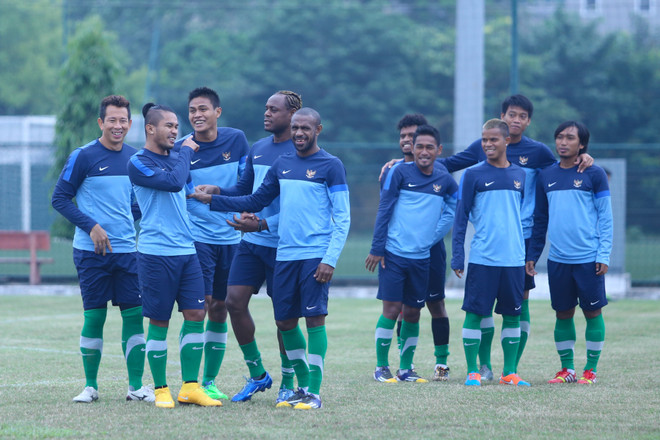 [Photo] Indonesia tập bóng bổng để “bắt nạt” Việt Nam ảnh 2