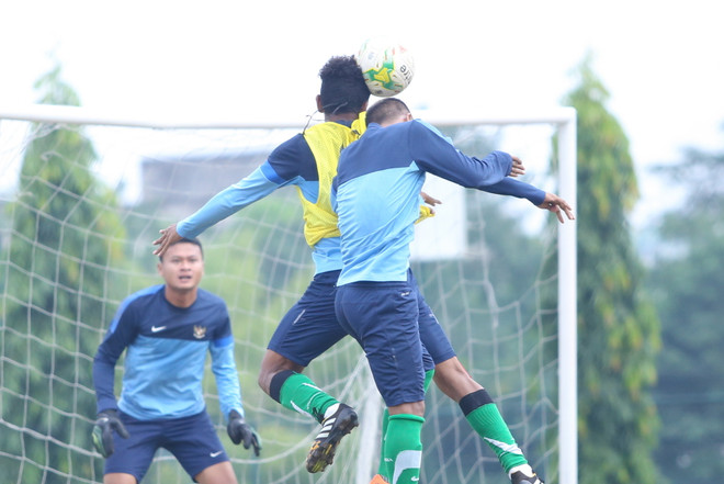 [Photo] Indonesia tập bóng bổng để “bắt nạt” Việt Nam ảnh 1