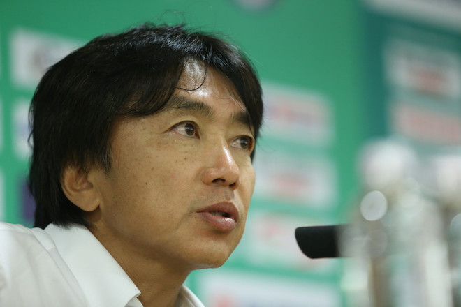 HLV Miura: Chỉ Công Vinh biết cách khai thác hàng thủ tuyển Lào ảnh 1