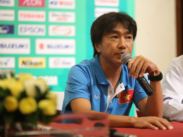 HLV Toshiya Miura: Tôi không thấy áp lực trước AFF Cup ảnh 1