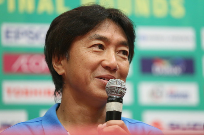 HLV Miura: Tôi không bị áp lực khi để Công Vinh ngồi dự bị ảnh 1