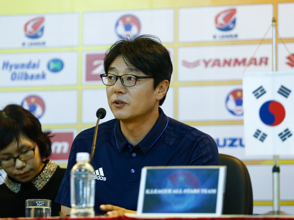 Huấn luyện viên Siêu sao Hàn Quốc chê U22 Việt Nam yếu thể lực ảnh 1