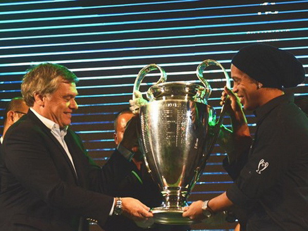 Ronaldinho tin Barca có thể làm điều kì diệu trước Juventus ảnh 1